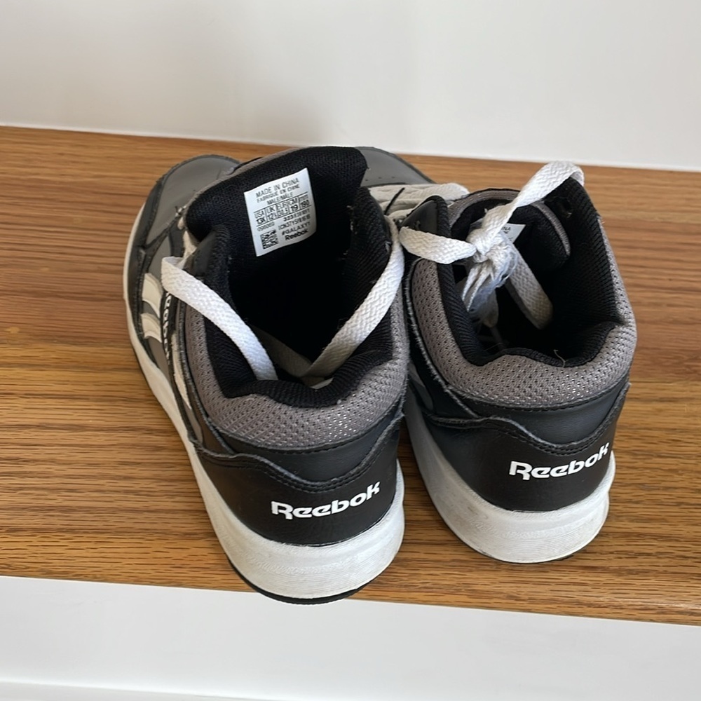 Reebok Shoes - Picture 3 of 6